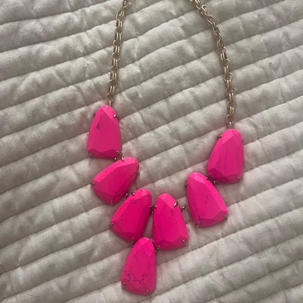 Kendra Scott Harlow Pink Statement Necklace